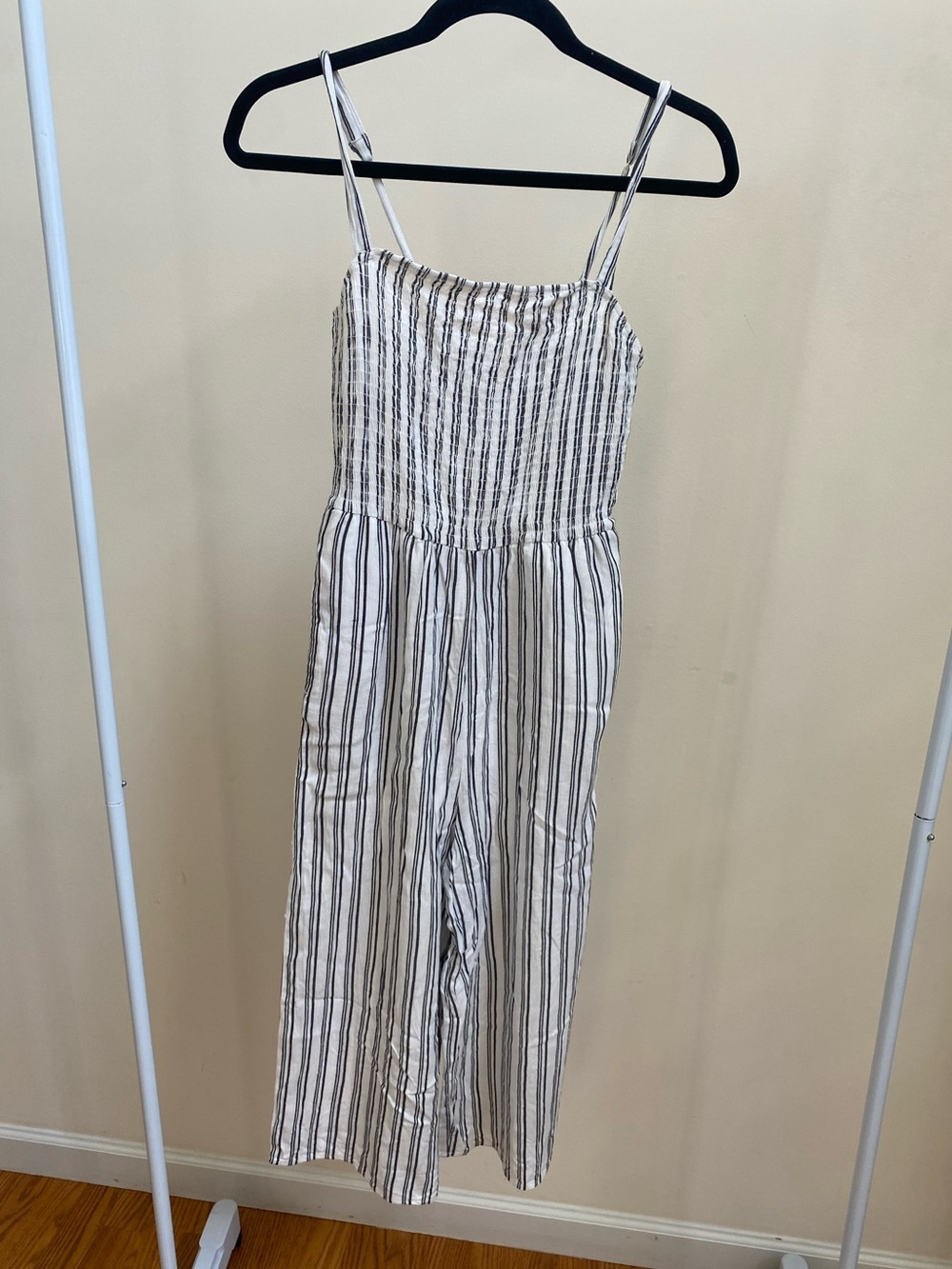 Garage pinstripe jumpsuit white/navy smocked Sz S